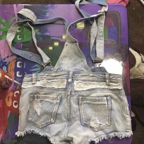 Shorts - Picture 2 of 2